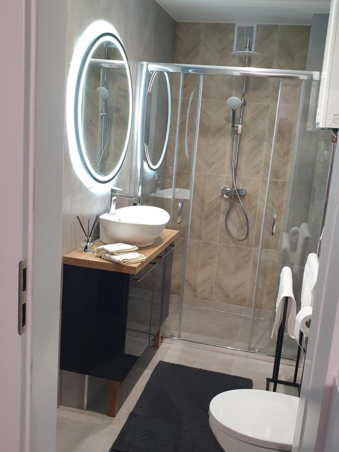 אופולה Modern Apartment מראה חיצוני תמונה
